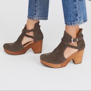 Free People Cedar Clogs